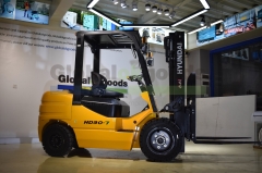 Original Korea Hyundai 3.0T High-quality Diesel Forklift (Optional Automatic Transmission)