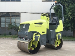 Ride on road roller ST2000